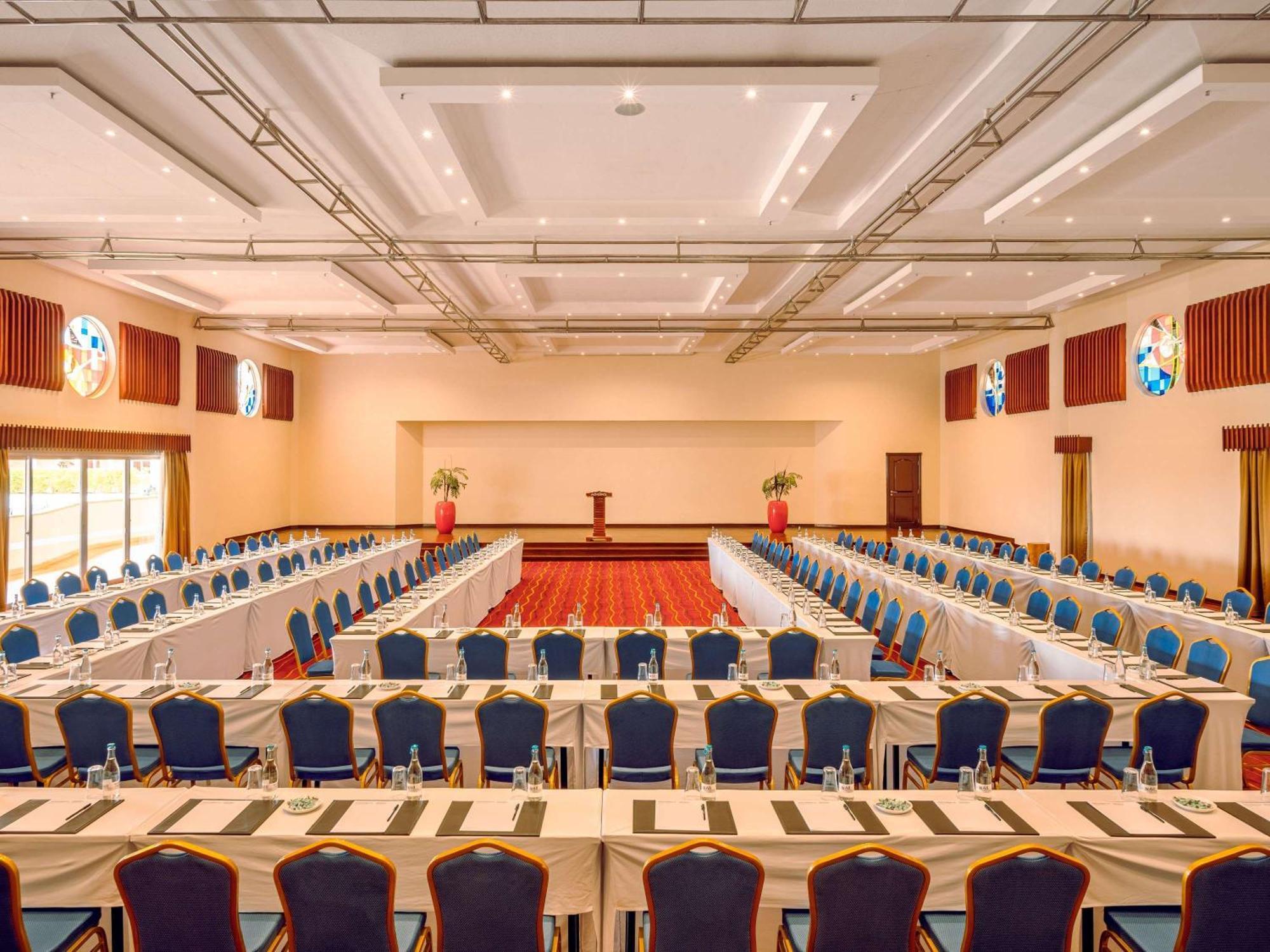 Moevenpick Hotel & Residences Nairobi Bagian luar foto