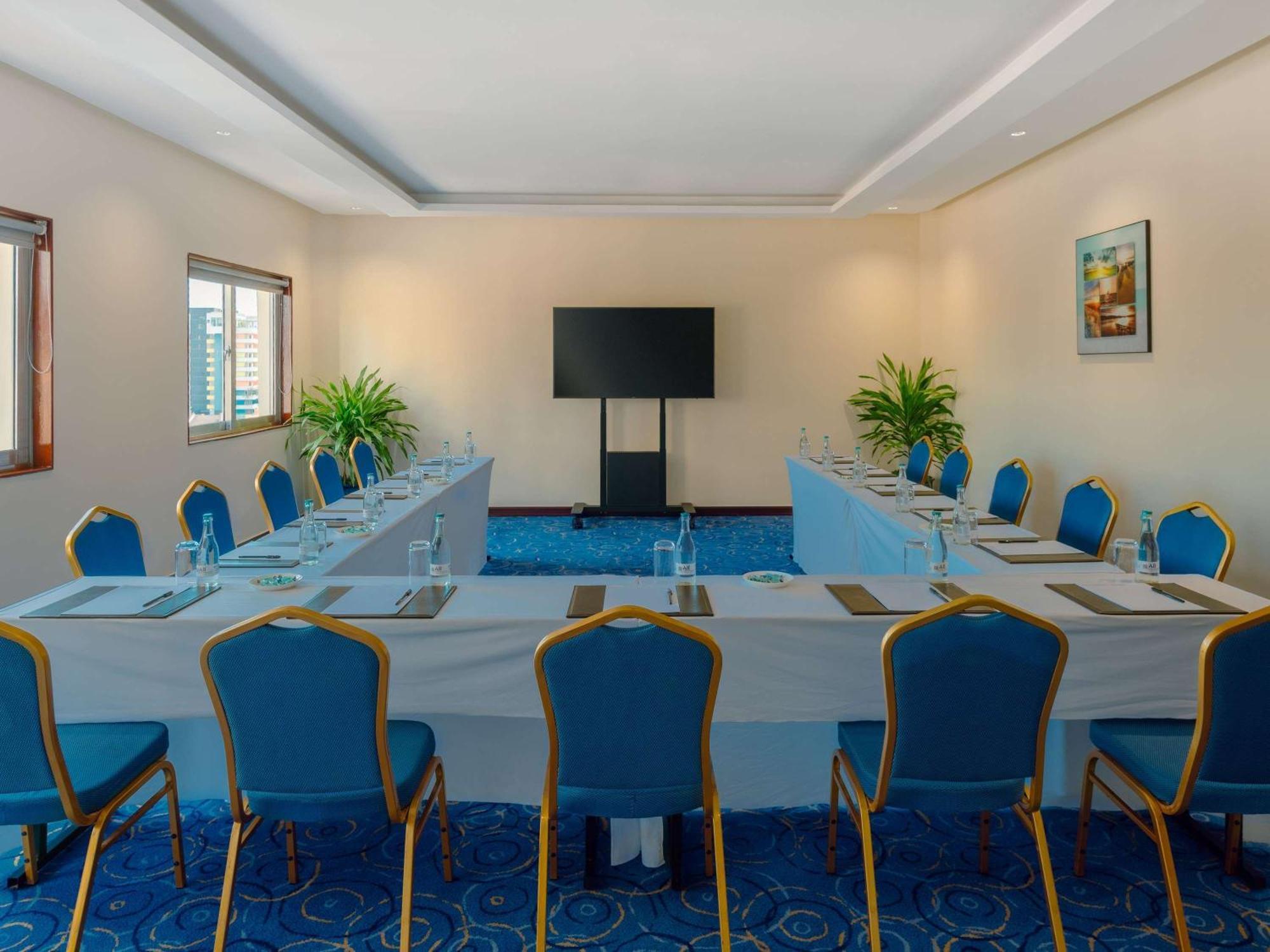 Moevenpick Hotel & Residences Nairobi Bagian luar foto