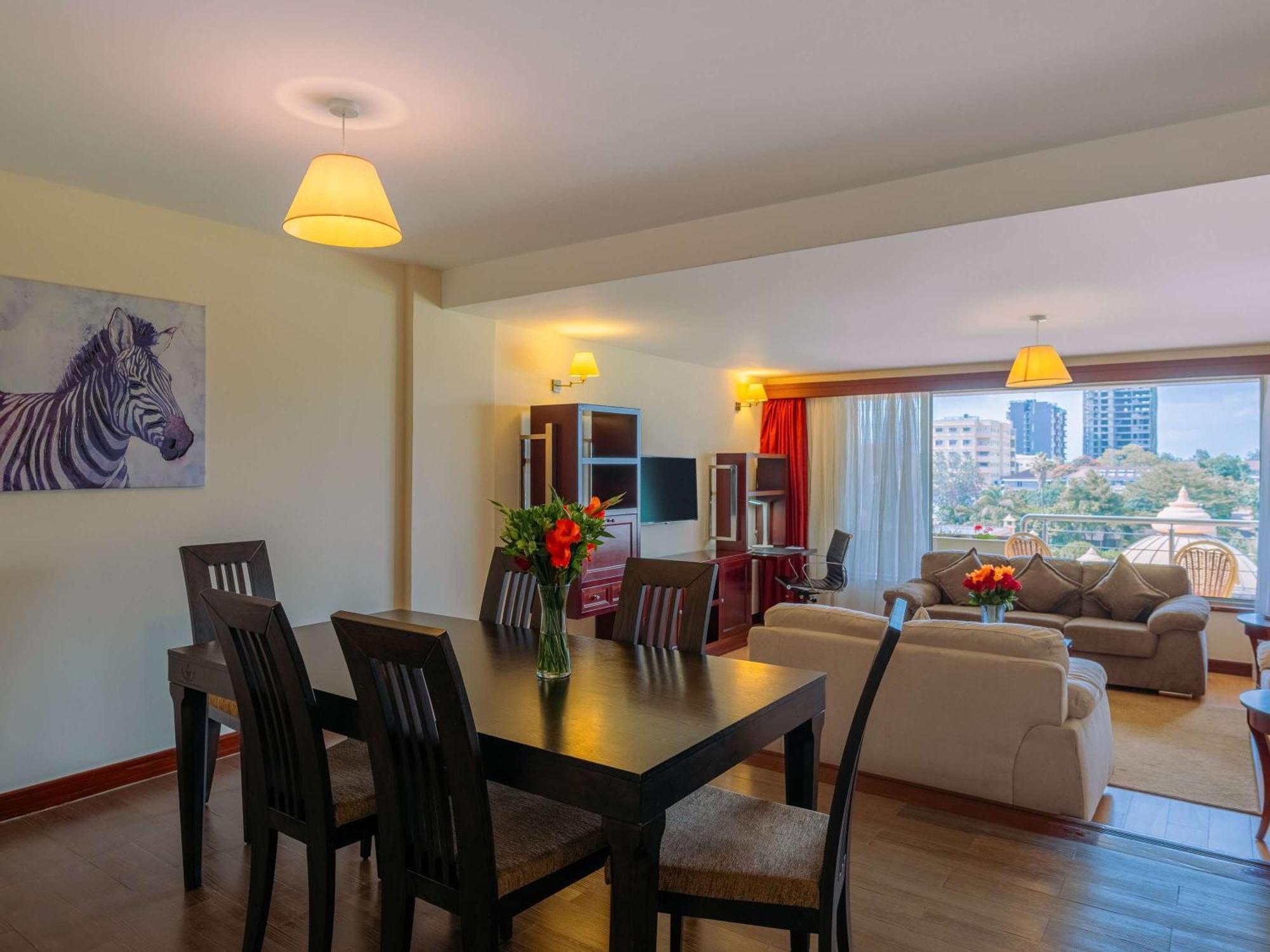 Moevenpick Hotel & Residences Nairobi Bagian luar foto