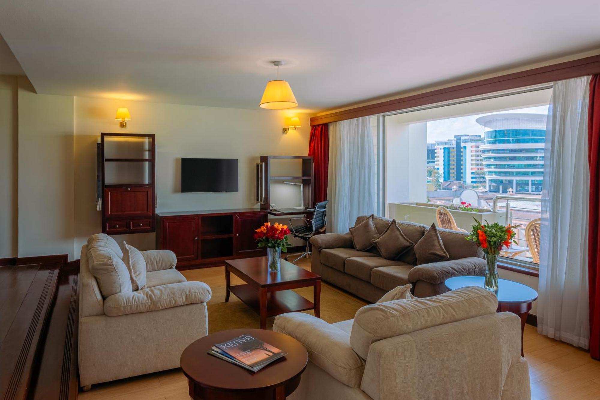 Moevenpick Hotel & Residences Nairobi Bagian luar foto