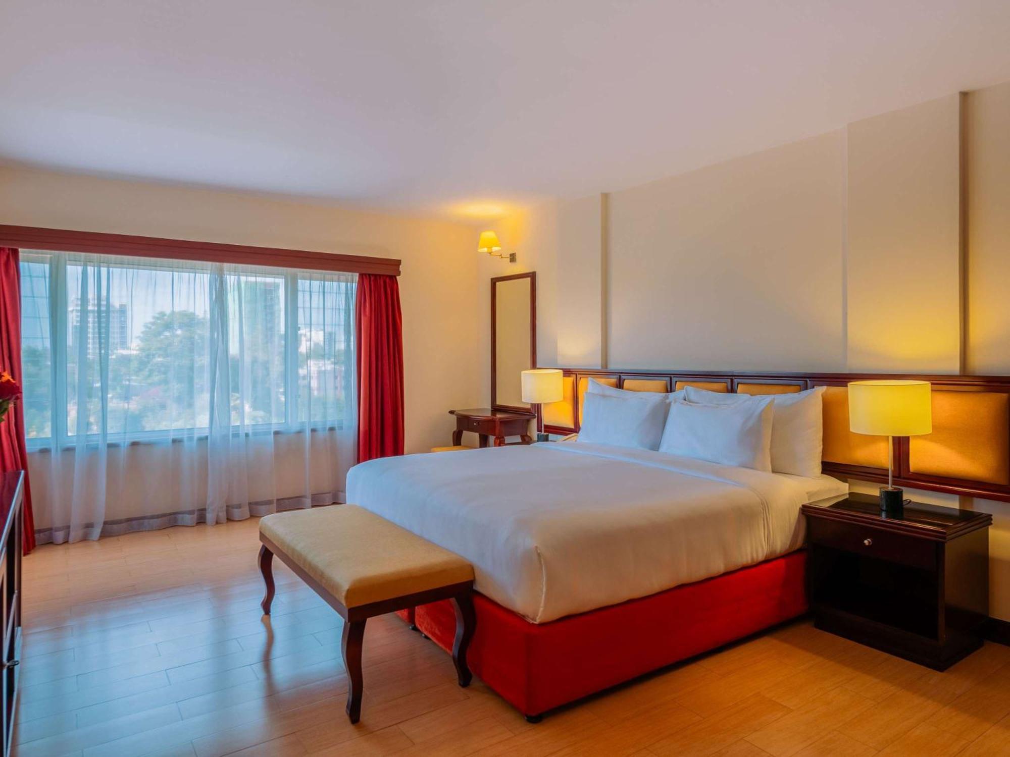 Moevenpick Hotel & Residences Nairobi Bagian luar foto