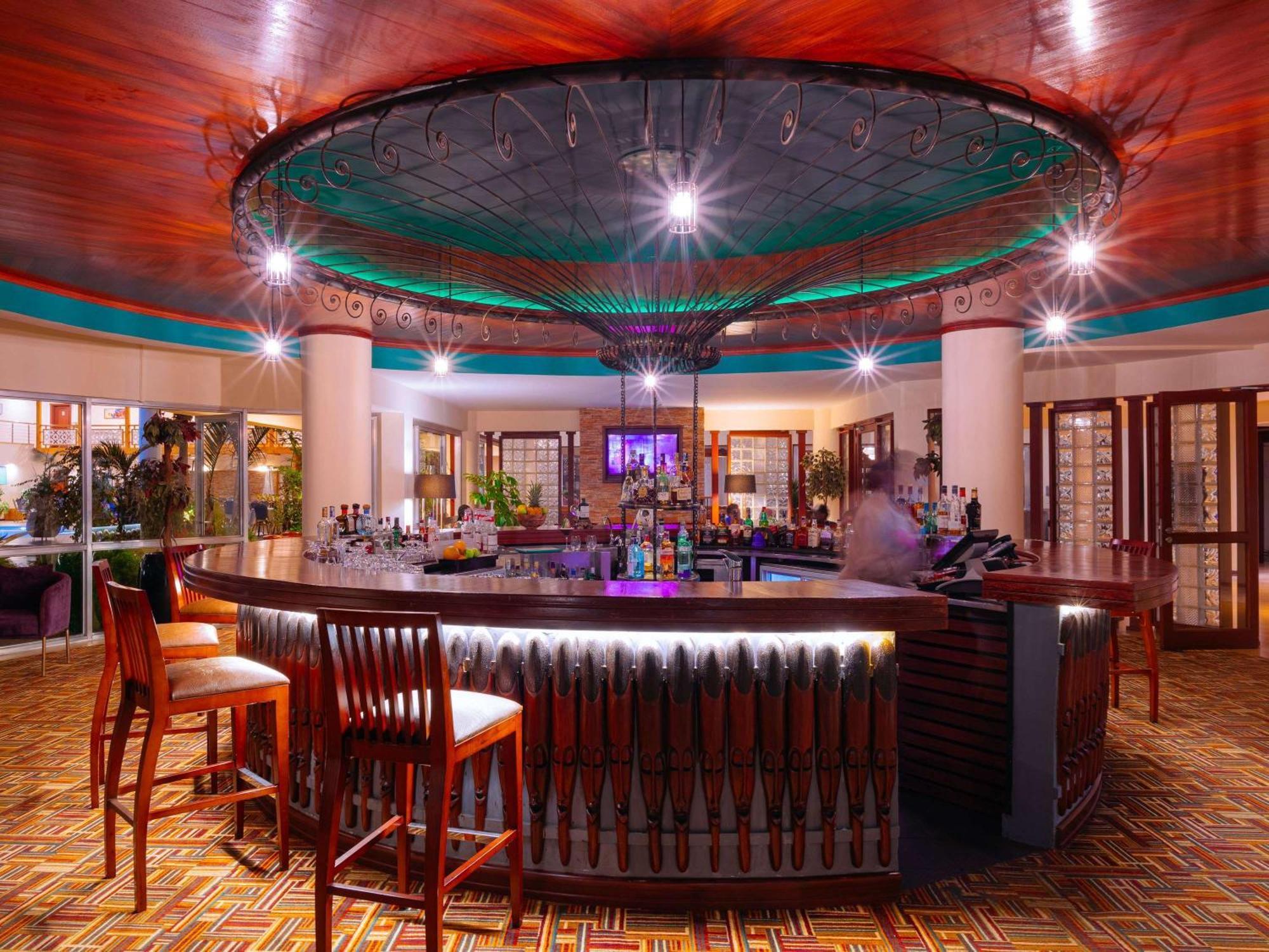 Moevenpick Hotel & Residences Nairobi Bagian luar foto