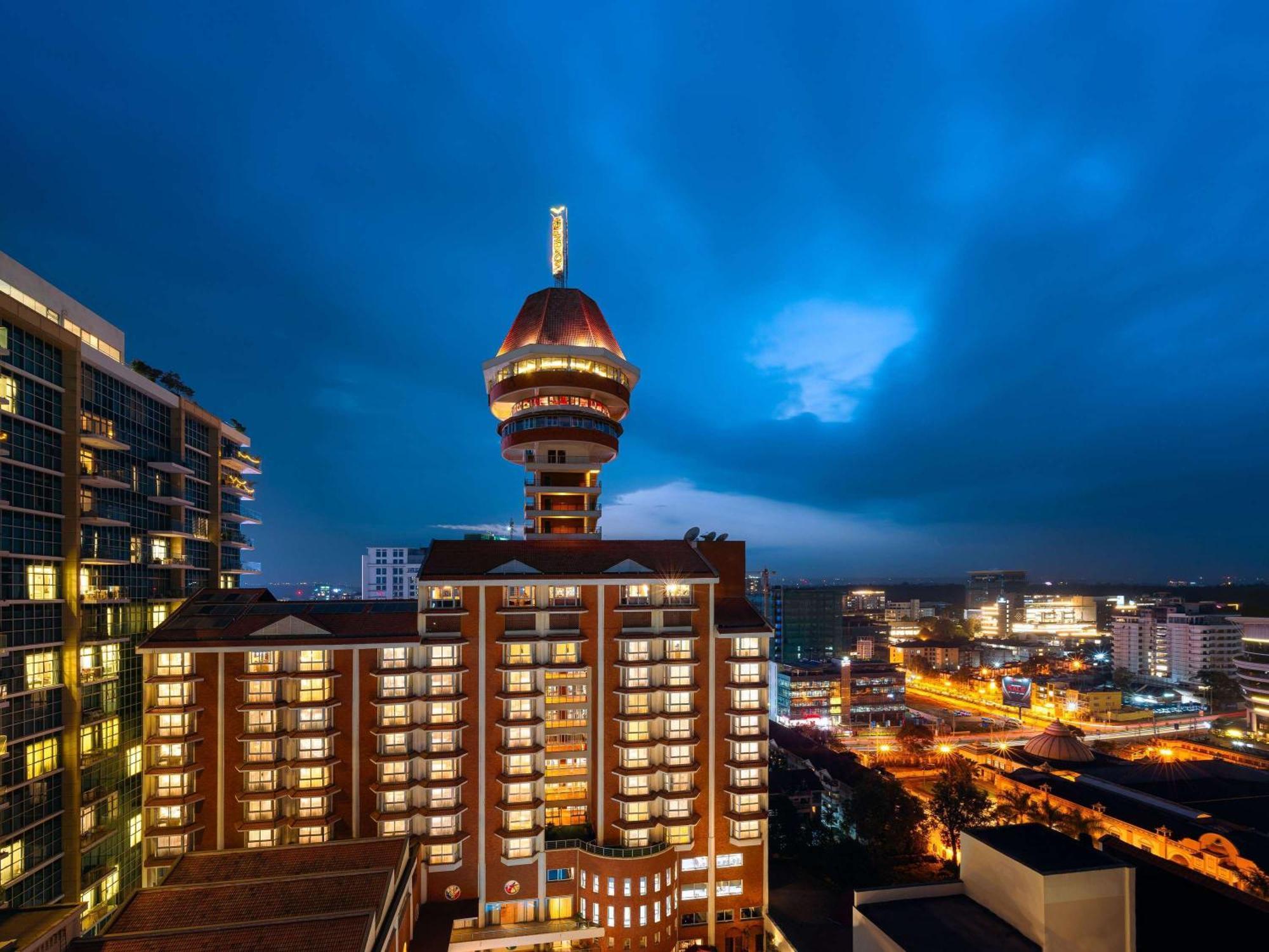 Moevenpick Hotel & Residences Nairobi Bagian luar foto