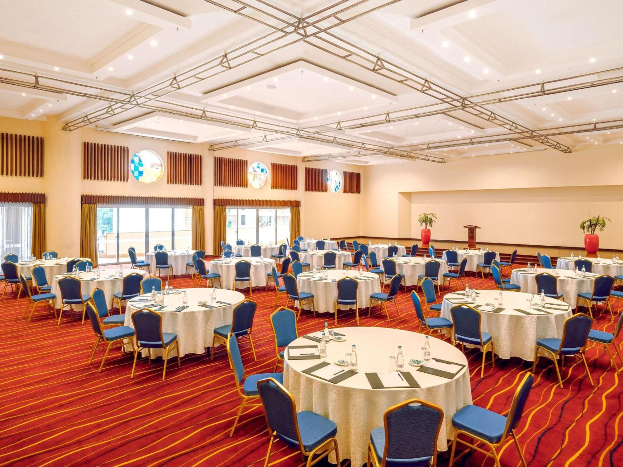 Moevenpick Hotel & Residences Nairobi Bagian luar foto