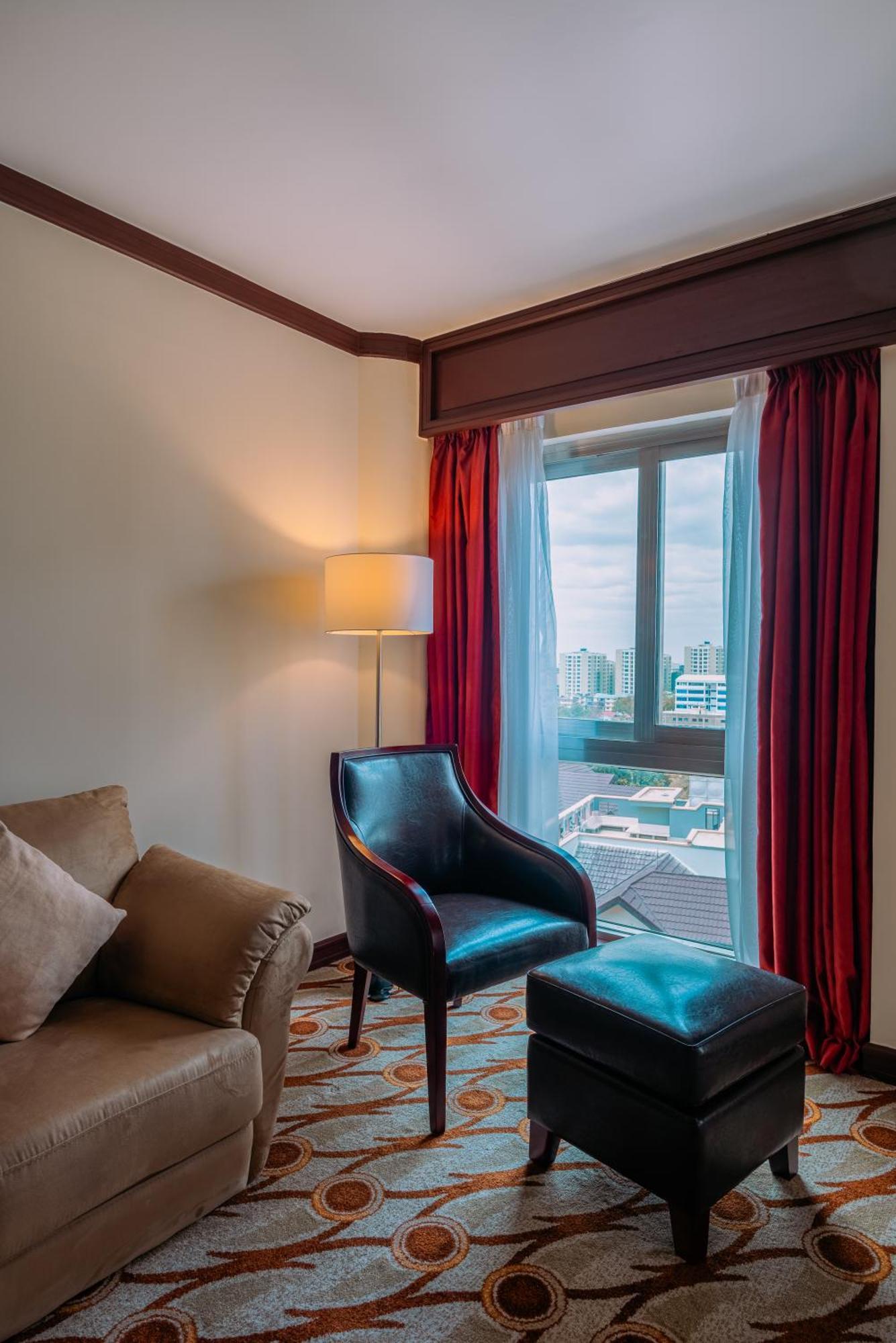 Moevenpick Hotel & Residences Nairobi Bagian luar foto