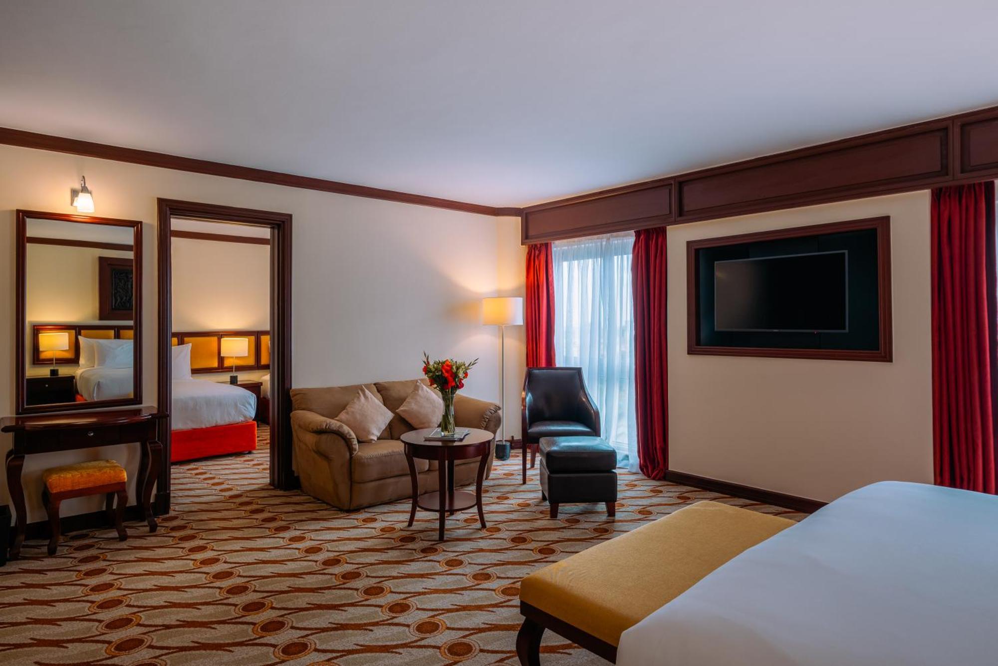 Moevenpick Hotel & Residences Nairobi Bagian luar foto