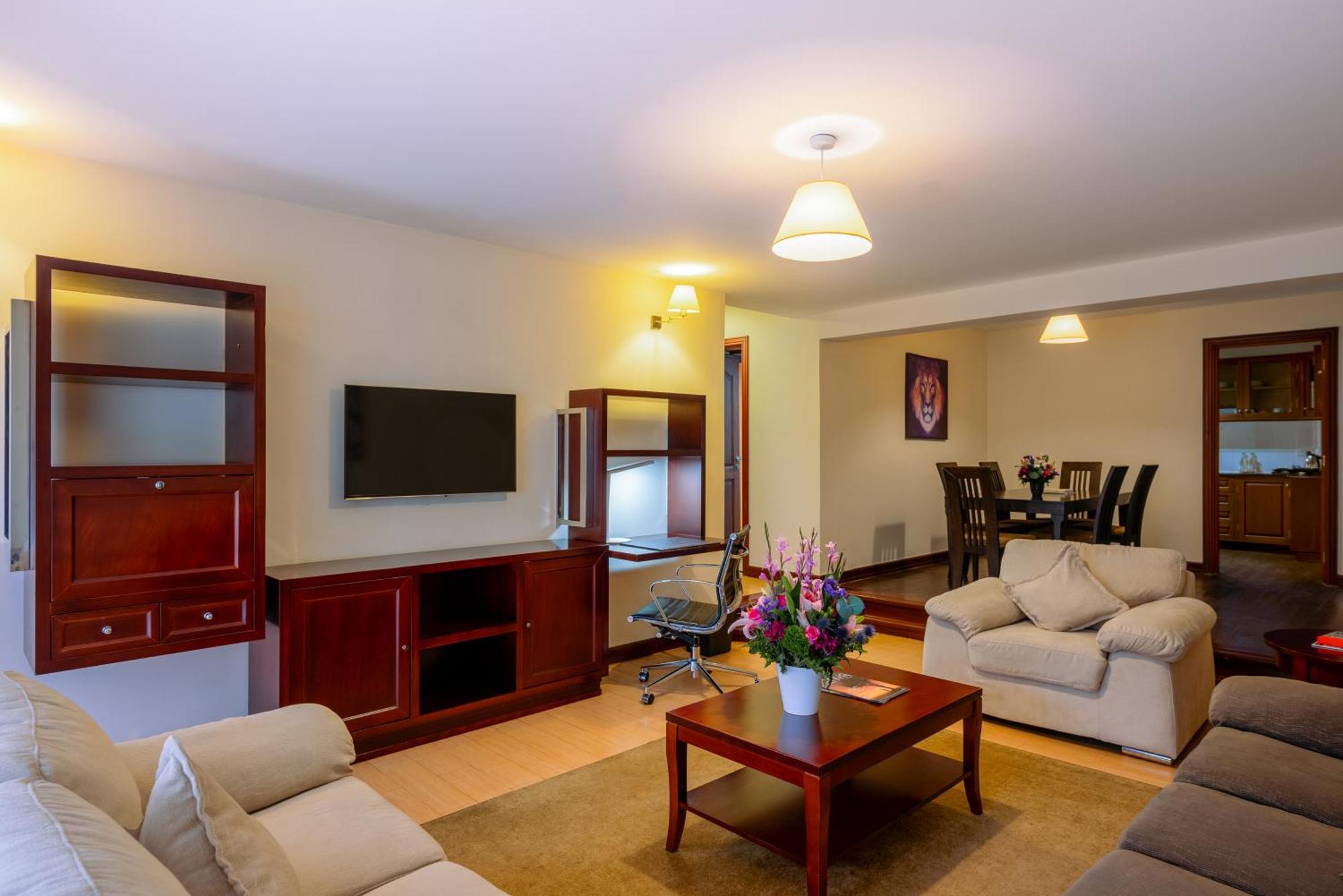 Moevenpick Hotel & Residences Nairobi Bagian luar foto