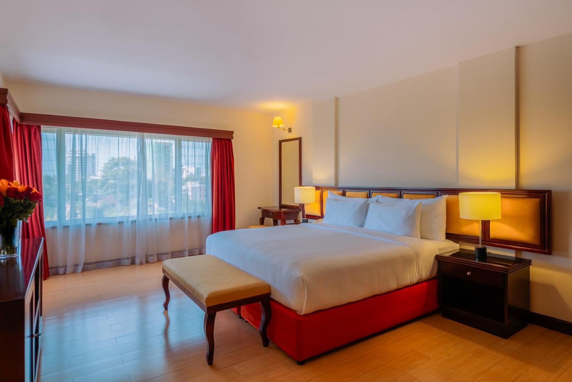 Moevenpick Hotel & Residences Nairobi Bagian luar foto